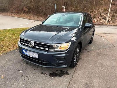 Gebraucht VW Tiguan 125 PS (91 kW) 2018 Grau SUV