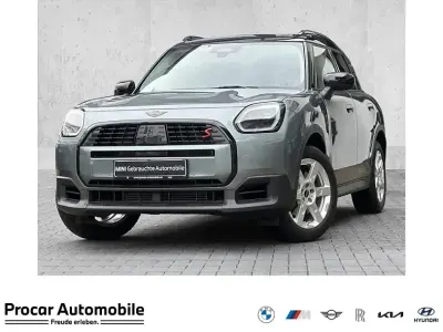Second-hand Mini Countryman 204 CP (150 kW) 2024 Verde SUV