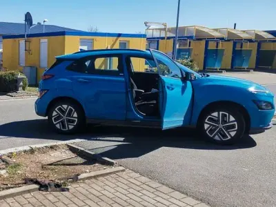 Gebraucht Hyundai Kona 100 kW (136 PS) 2021 Blau SUV