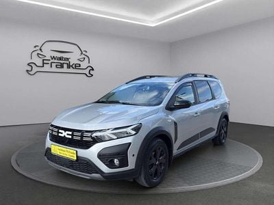 Second-hand Dacia Jogger Extreme 110 CP (80 kW) 2023 Gri Monovolum