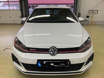Gebraucht VW Golf VII GTI 245 PS (180 kW) 2019 Weiß metallic Limousine