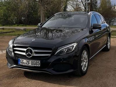Gebraucht Mercedes C200 Avantgarde 136 PS (100 kW) 2018 Schwarz Kombi