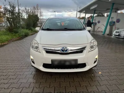 Brugt Toyota Auris 99 HK (72 kW) 2010 Hvid Hatchback