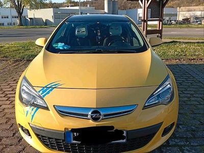 Usata Opel Astra GTC Edition 180 CV (132 kW) 2011 Giallo Coupé