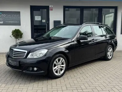 Gebraucht Mercedes C200 Elegance 136 PS (100 kW) 2013 Schwarz Kombi