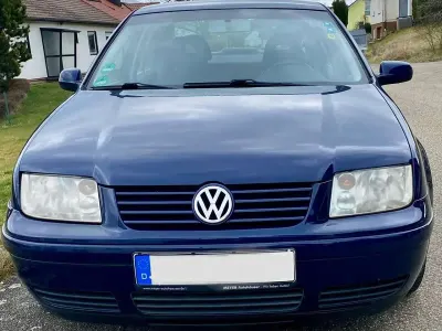 Gebraucht VW Bora Highline 105 PS (77 kW) 2000 Blau Limousine