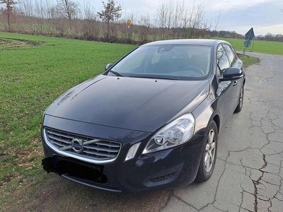 Gebraucht Volvo V60 Kinetic 150 PS (110 kW) 2011 Schwarz Kombi