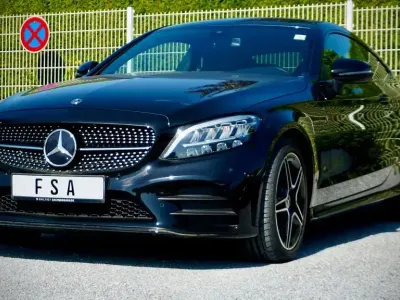 Gebraucht Mercedes C300 258 PS (189 kW) 2018 Schwarz Coupé