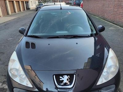 Gebraucht Peugeot 206+ 75 PS (55 kW) 2010 Schwarz Kleinwagen
