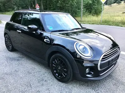 Gebraucht Mini ONE Sport 102 PS (75 kW) 2019 Schwarz Kleinwagen