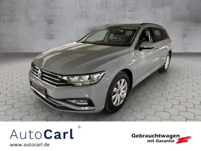 Gebraucht VW Passat Business 122 PS (89 kW) 2022 Mondsteingrau Kombi