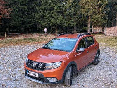 Orange Gebraucht 2017 Dacia Sandero Stepway Kleinwagen | 5.499 € (Fairer Preis)