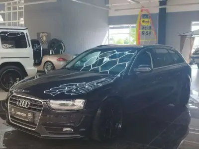 Gebraucht Audi A4 Ambiente 204 PS (150 kW) 2013 Blau Kombi