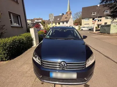Second-hand VW Passat Comfortline 122 CP (89 kW) 2011 Albastru Break