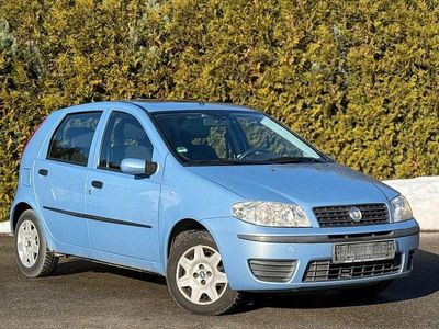 Blau Gebraucht 2004 Fiat Punto Dynamic Limousine | 799 € (Superpreis)