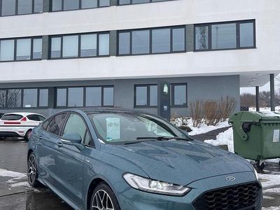 Blau Gebraucht 2019 Ford Mondeo ST-Line Limousine | 13.600 € (Etwas zu teuer)