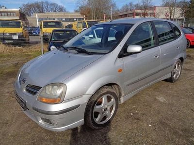 Gebraucht Nissan Almera Tino 114 PS (83 kW) 2003 Silber Van / Kleinbus