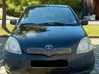 Gebraucht Toyota Yaris 68 PS (50 kW) 2001 Schwarz Kleinwagen