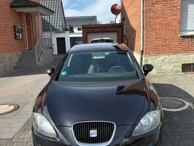 Gebraucht Seat Leon Style 125 PS (91 kW) 2010 Schwarz Kleinwagen