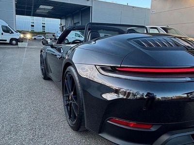 Second-hand Porsche 911 Carrera 4 Cabriolet 541 CP (397 kW) 2025 Negru Cabrio