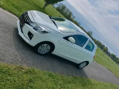 Gebraucht Mitsubishi Space Star Select 71 PS (52 kW) 2024 Weiß Kleinwagen