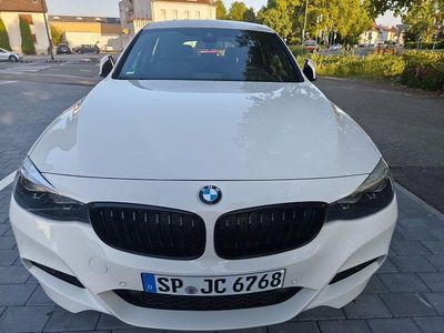 Weiß Gebraucht 2020 BMW 320 Gran Turismo M Sport Limousine | 32.880 €