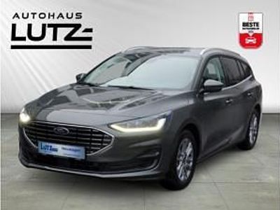 Neu Ford Focus Titanium 155 PS (114 kW) 2025 Grau (magnetic metallic) Kombi