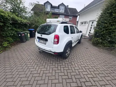 Gebraucht Dacia Duster Lauréate 105 PS (77 kW) 2012 Weiß SUV