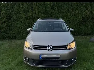 Gebraucht VW Touran Comfortline 140 PS (102 kW) 2013 Van / Kleinbus