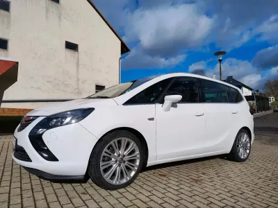Gebraucht Opel Zafira Tourer 170 PS (125 kW) 2015 Weiß Van / Kleinbus