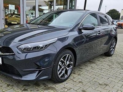 Neu Kia Ceed 101 PS (74 kW) 2026 (h8g) dark penta metal m Kleinwagen