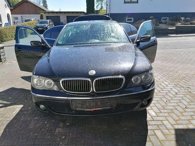 Usata BMW 740 306 CV (225 kW) 2006 Verde Berlina