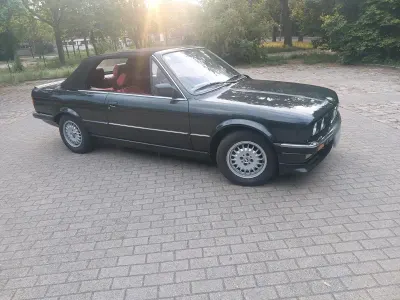Gebraucht BMW 325 Cabriolet 171 PS (125 kW) 1986 Schwarz Cabrio