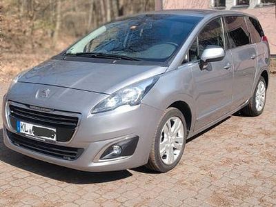 Usata Peugeot 5008 Active 114 CV (83 kW) 2014 Grigio Monovolume