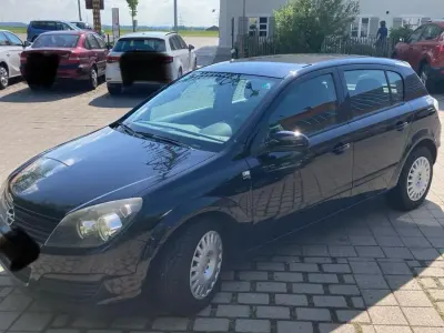 Gebraucht Opel Astra 105 PS (77 kW) 2005 Schwarz Coupé