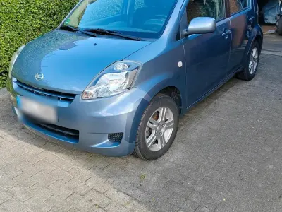 Gebraucht Daihatsu Sirion 91 PS (66 kW) 2009 Grau Kleinwagen