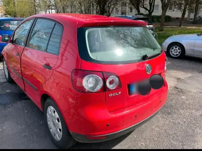 Gebraucht VW Golf IV 105 PS (77 kW) 2005 Rot Kleinwagen