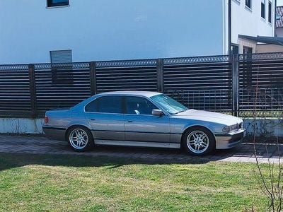 BMW 728