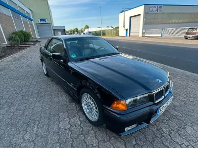 Gebraucht BMW 320 Cabriolet M Sport 150 PS (110 kW) 1995 Schwarz Cabrio