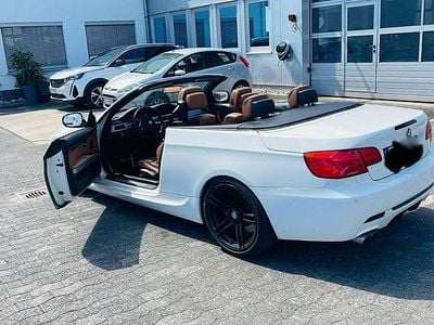 Gebraucht BMW 330 245 PS (180 kW) 2015 Weiß Cabrio