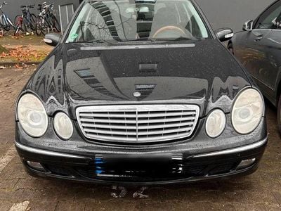 Gebraucht Mercedes 220 150 PS (110 kW) 2005 Schwarz Kombi
