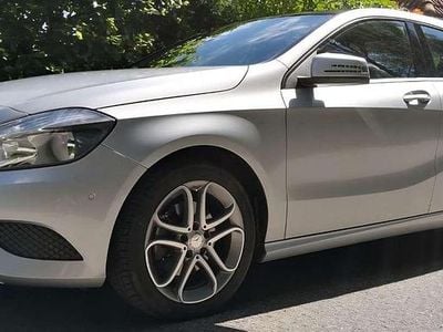 Gebraucht Mercedes 180 122 PS (89 kW) 2015 Silber Limousine