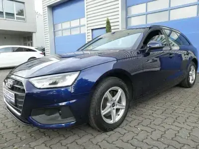 Używany Audi A4 S-Line 163 KM (119 kW) 2022 Niebieski Kombi