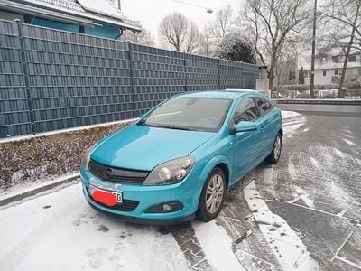Blau Gebraucht 2009 Opel Astra GTC Innovation Limousine | 3.490 € (Fairer Preis)