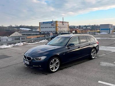 Gebraucht BMW 320 Sport Line 184 PS (135 kW) 2014 Blau Kombi
