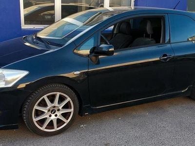 Second-hand Toyota Auris 90 CP (66 kW) 2009 Negru Hatchback