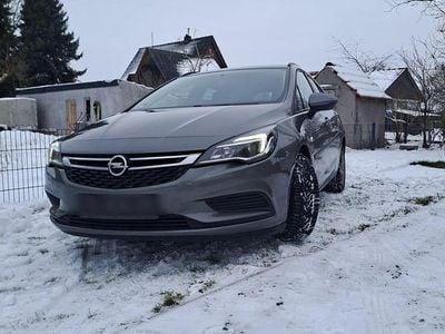 Grau Gebraucht 2016 Opel Astra Kombi | 4.300 € (Guter Preis)
