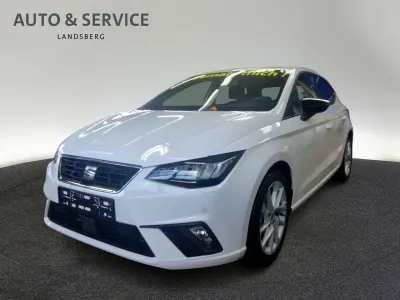Neu Seat Ibiza FR 116 PS (85 kW) 2025 "candy" weiss Kleinwagen