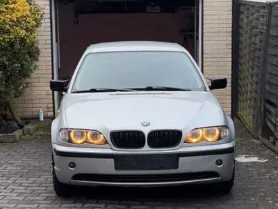 Gebraucht BMW 320 170 PS (125 kW) 2002 Silber Limousine