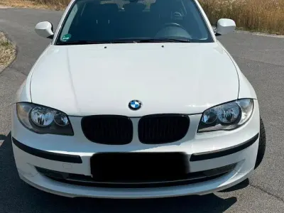 Gebraucht BMW 116 122 PS (89 kW) 2010 Weiß Kleinwagen